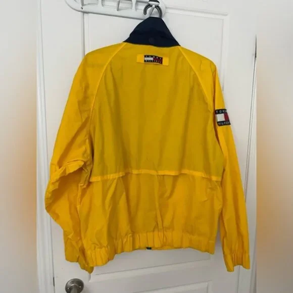 TOMMY HILFIGER VINTAGE Yellow Full Zip Hooded Windbreaker/Rain Coat in M…
